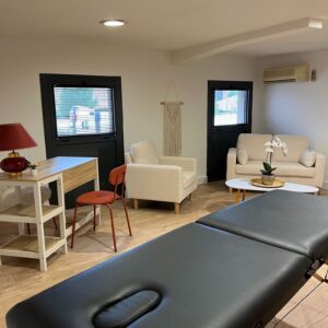 Cabine de soins esthétiques en coworking