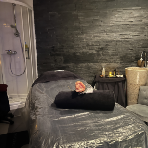 CABINE DE SOIN ESTHETIQUE ET/OU DE MASSAGE
