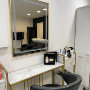 Fauteuil de coiffure à Cannes