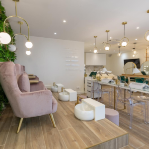 ESPACE À LOUER POUR COIFFEUSES À ASNIÈRES-SUR-SEINE