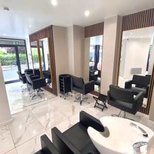 Espace coiffure – fauteuil & bac